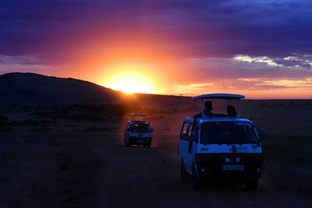 Serengeti_National_Park_Safari_Sundown