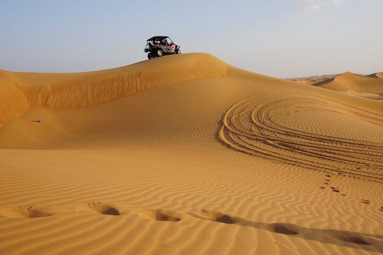 Dubai Desert Tours - Sand Barsing