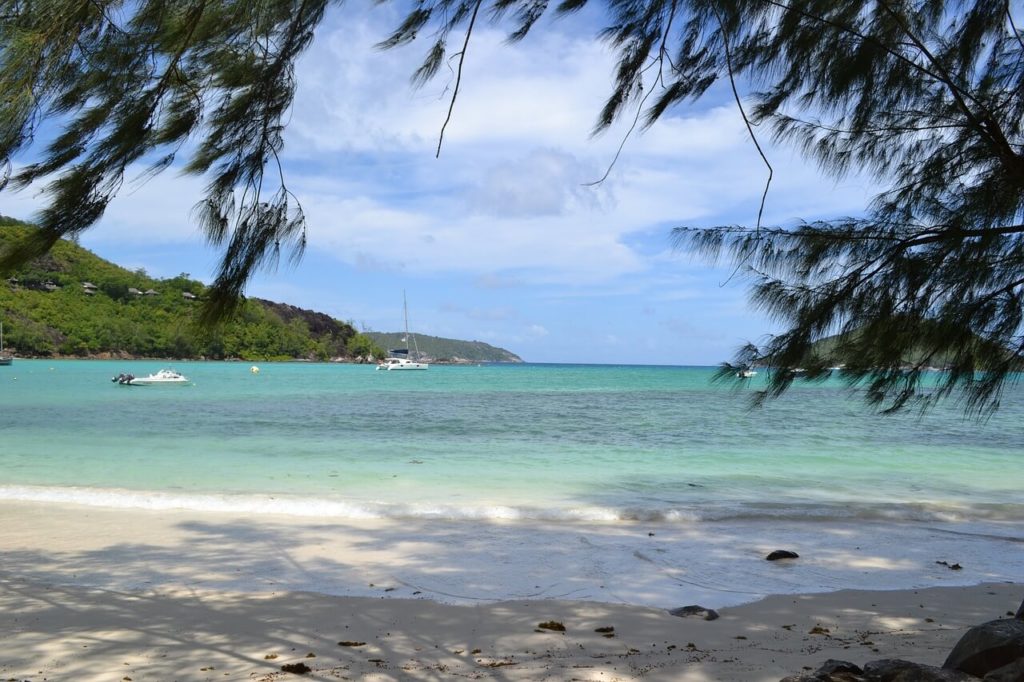 Vacances à la plage aux Seychelles