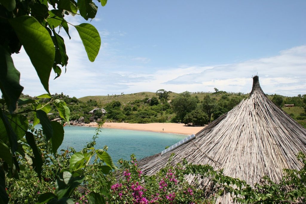 Sehemu maarufu za kukodisha wakati wa likizo mjini Malawi - Ziwa Malawi